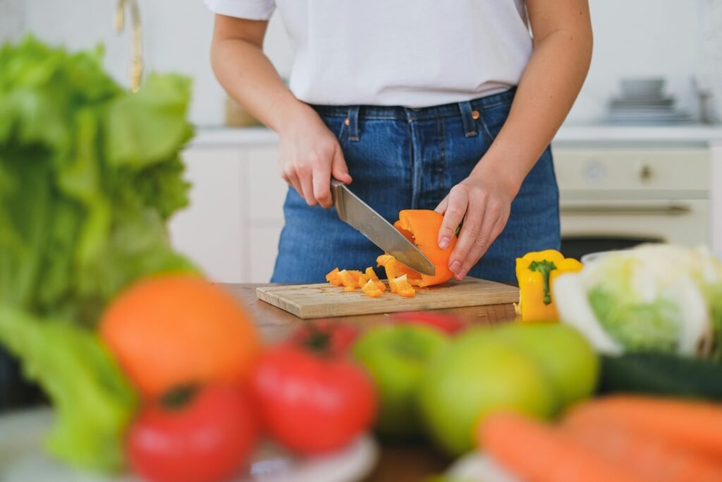 Preparación de vegetales frescos y frutas para una alimentación que mejora la resistencia a la insulina